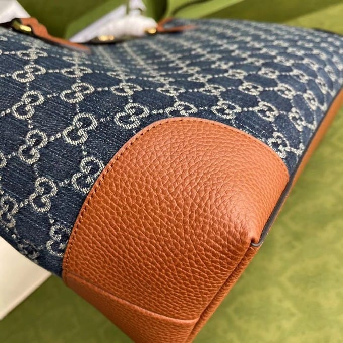 144bce9b-1.jpg Ophidia GG Medium Tote
