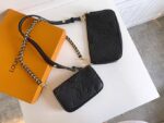 Louis-Vuitton-Multi-Pochette-Accessoires-.png