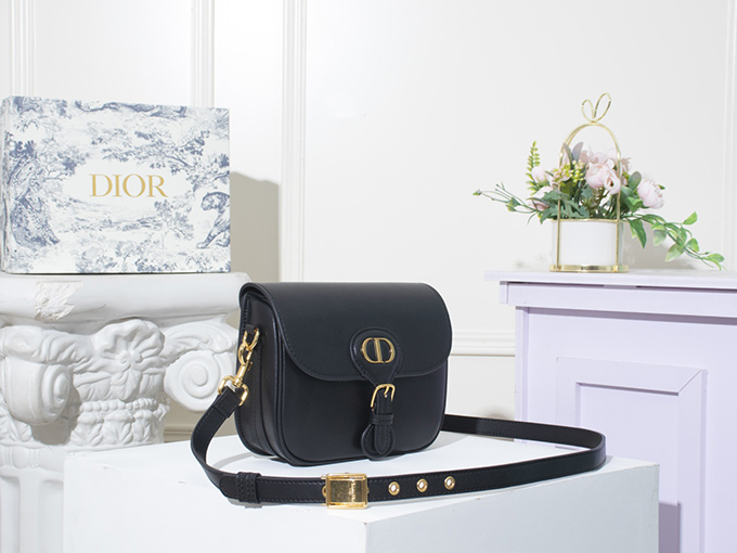 173d7002.jpg DIOR BOBBY BAG SMALL