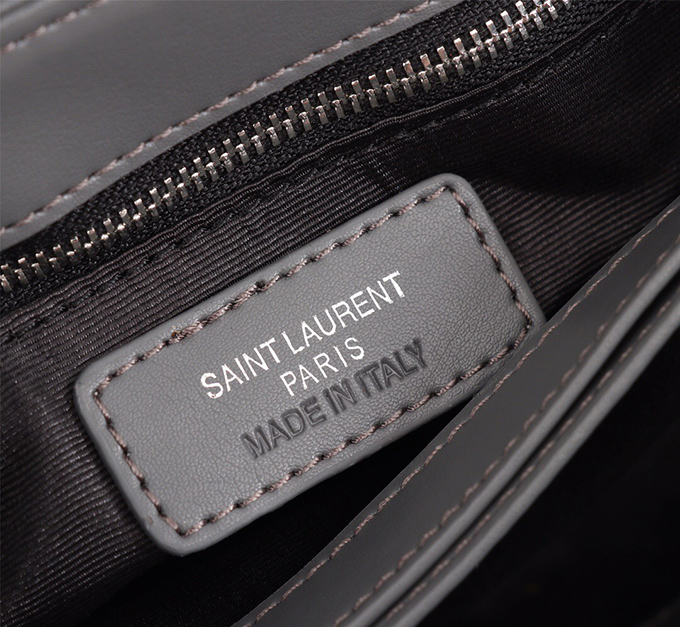1a4b68bf.jpg YSL Loulou Toy Bag Matelassé “Y” Leather