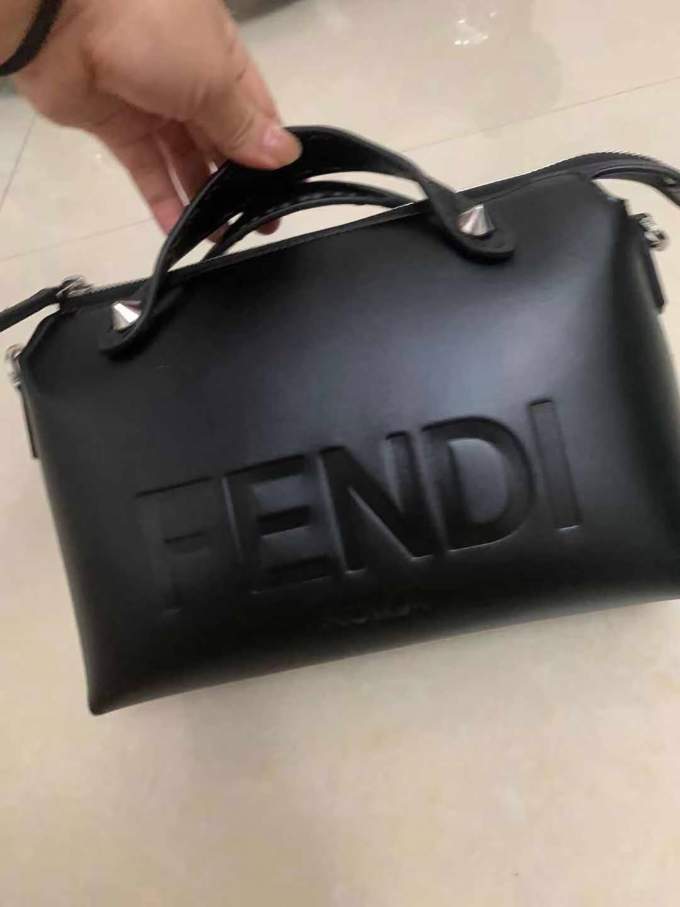20dZV2lk4JCNxhmblxKiBfG1npOMrUxE1IMPSM55_lg.jpeg Fendi By The Way