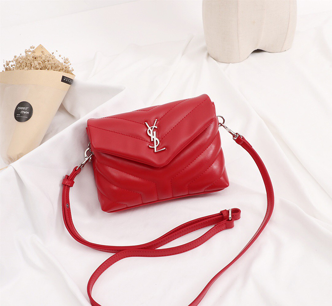 233fcacf.jpg YSL Loulou Toy Bag Matelassé “Y” Leather