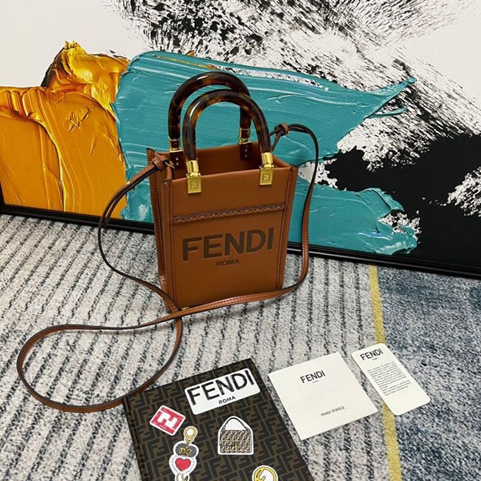 2e1d167f.jpg Fendi Small Sunshine Shopper