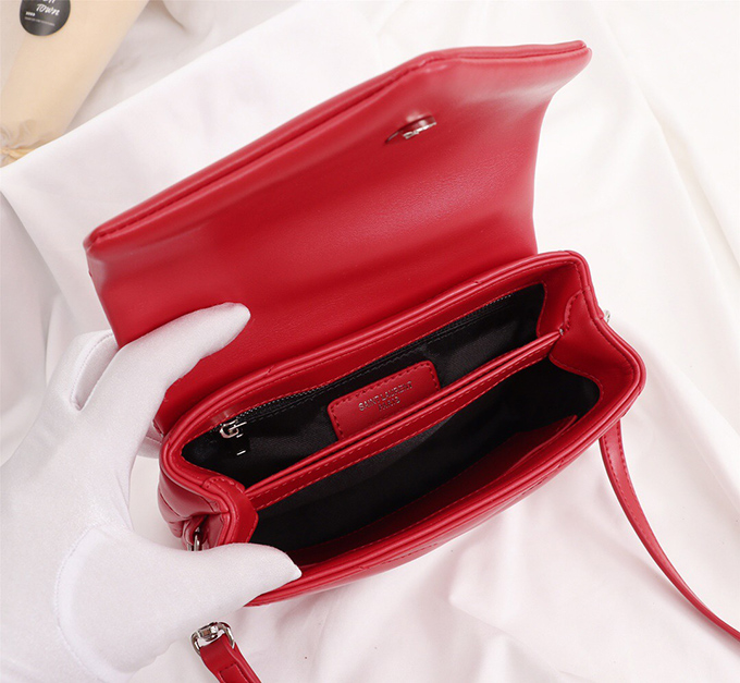 2e6f3f79.jpg YSL Loulou Toy Bag Matelassé “Y” Leather