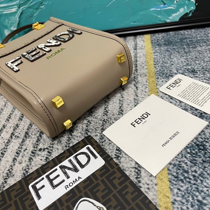 4-1.jpg Fendi Small Sunshine Shopper