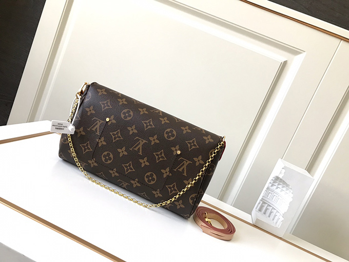 42709388.jpg Louis Vuitton Favorite MM