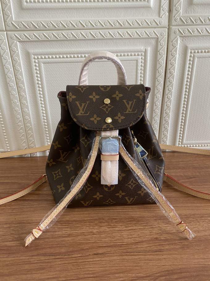 4khgqHTHpEAGgjqyi8imDUnEsaGvgsi7oOZRviq7_lg-2.jpeg Louis Vuitton Sperone BB Backpack