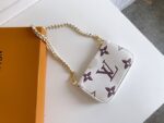 Louis-Vuitton-Multi-Pochette-Empreinte.png