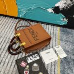 Fendi-Small-SUNSHINE-SHOPPER-.png