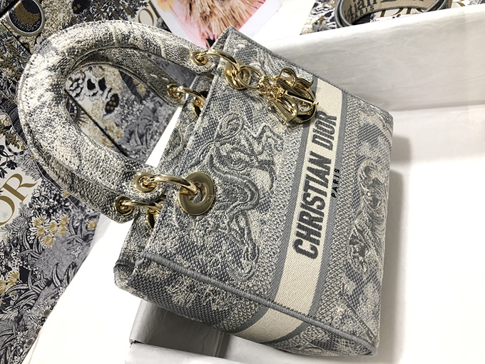 88307050-1.jpg Dior Lady D-Lite Bag Embroidered