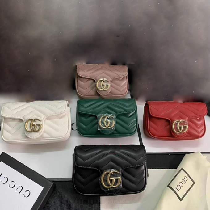 8eak44Sz9QE27FnRLkaFyYRis3trLiBl2Kq7fq1z_lg.jpeg Gucci GG Marmont Super Mini Bag