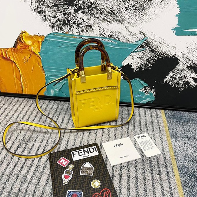 90a08d93.jpg Fendi Small Sunshine Shopper