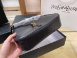 YSL-Hobo-bag-in-smooth-leather.png