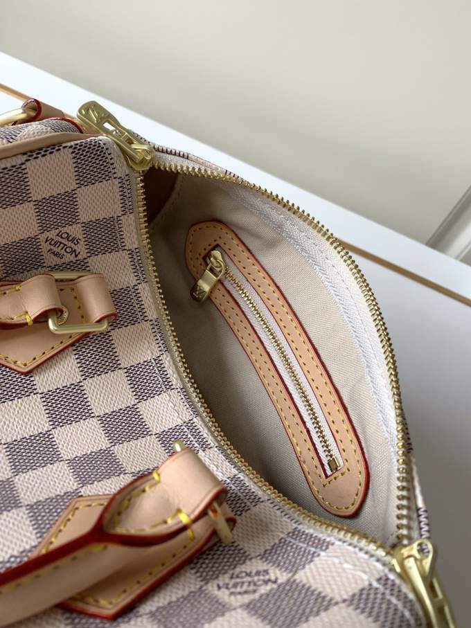 9NxvvQJdrMcYYd5lXAQlEozF83GoYmcF8T2uNPlV_lg-Copy.jpeg Louis Vuitton Speedy 35