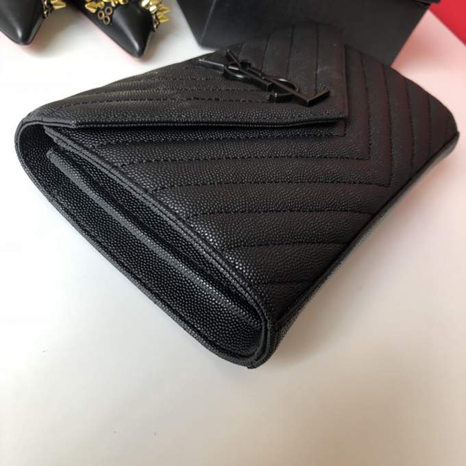 BkBK5e4HYosHIepL8tv0jLJcsyWWnPFkFuQ7jzFJ_lg.jpeg YSL Monogram Chain Wallet