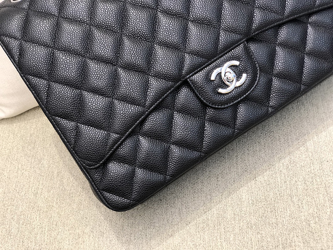 Chanel-MAXI-classic-18.jpg Chanel Maxi Classic