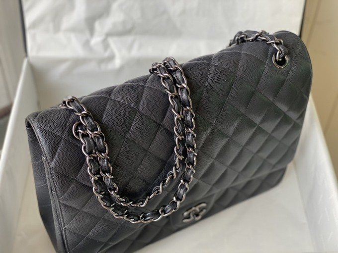 Chanel-MAXI-classic-33.jpg Chanel Maxi Classic
