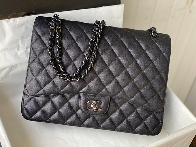 Chanel-MAXI-classic-35.jpg Chanel Maxi Classic