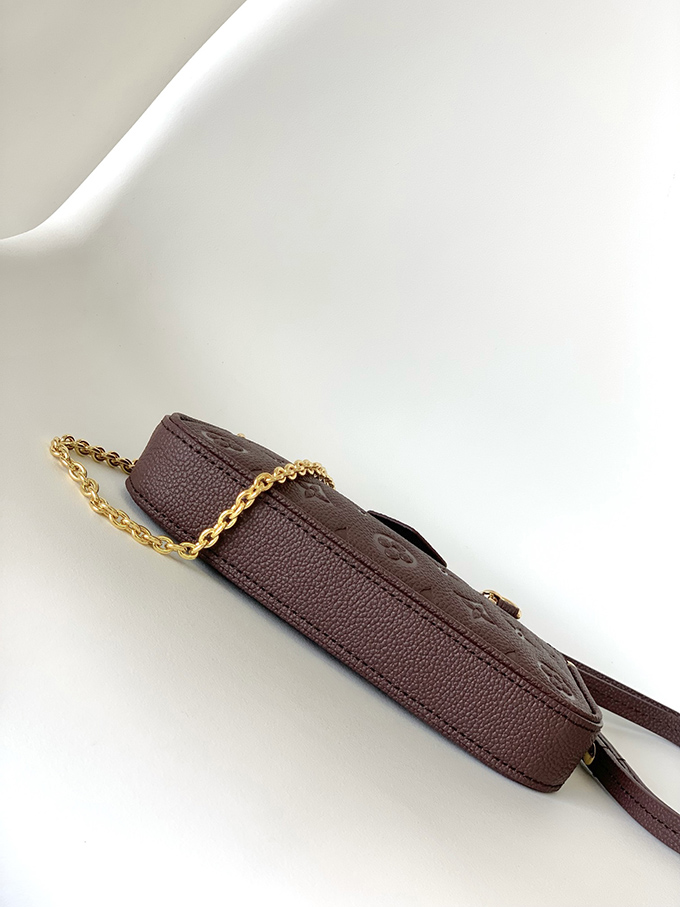 Easy-Pouch2.jpg Louis Vuitton Easy Pouch