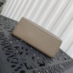 Fendi-Sunshine-Medium-leather-2.png
