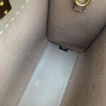 Fendi-Sunshine-Medium-leather-2.png