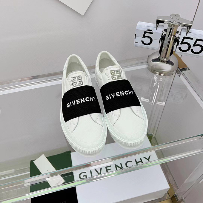 GIVENCHY-Sneakers-in-leather-with-webbing6-2.jpeg GIVENCHY Leather Sneakers