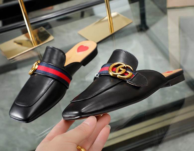 Gucci-118338-sz35-40YX07_499417.jpg Gucci Leather Slipper