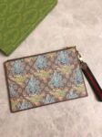 Gucci-Tiger-Print-GG-Pouch.png
