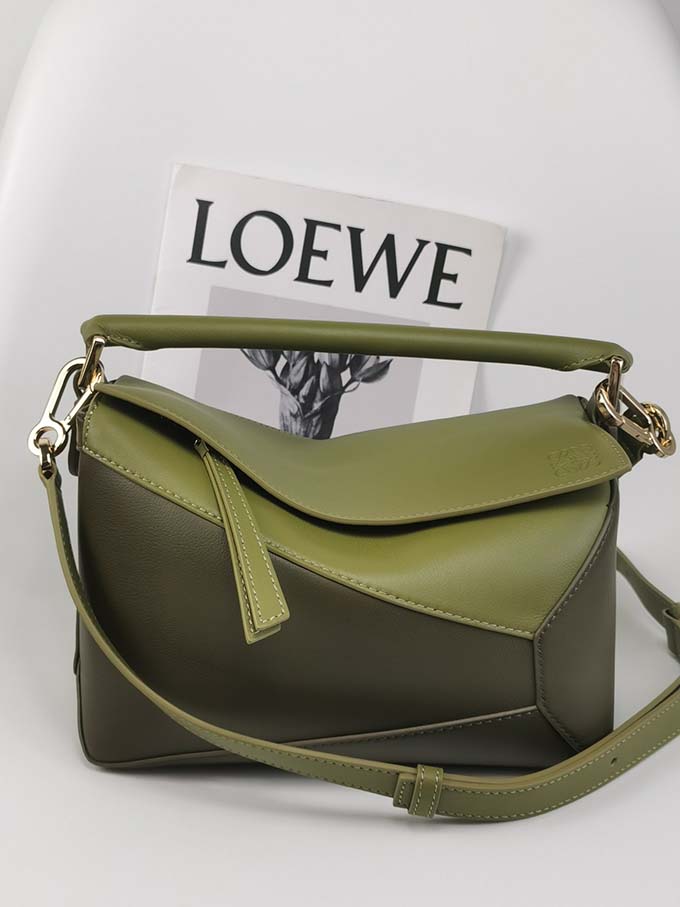 luxurydupes.co LOEWE Small Puzzle bag