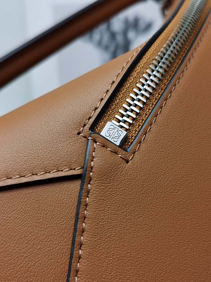 luxurydupes.co LOEWE Small Puzzle bag
