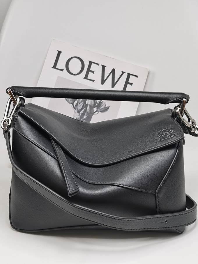 luxurydupes.co LOEWE Small Puzzle bag