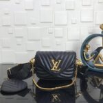 LOUIS-VUITTON-NEW-WAVE-MULTI-POCHETTE-1.png