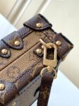 LOUIS-VUITTON-Petite-Malle-1.png