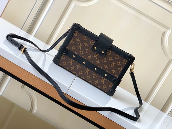 LOUIS-VUITTON-Petite-Malle14-1.jpg Louis Vuitton Petite Malle