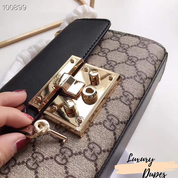 LOVPizRB6NagkKq0OF3MotY92uBHVKWZ5W34zRzL_lg-1.jpeg Padlock Small GG Shoulder Bag