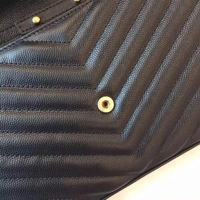 Llh3QgvcbjoYye0ODCwnvgG8BP0FmwP2lPbuJ6xz_lg.jpeg YSL Monogram Chain Wallet