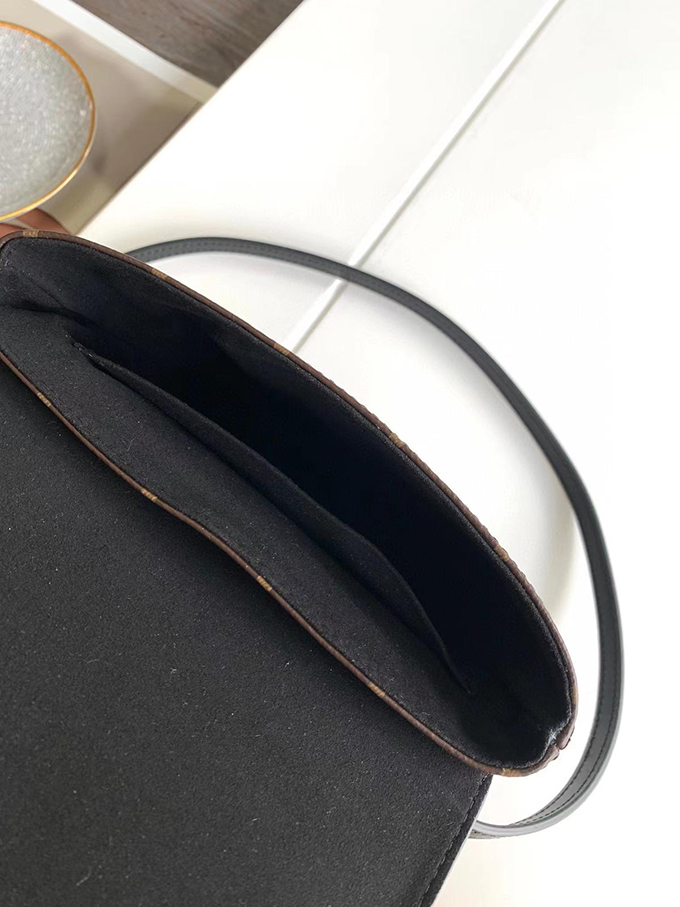 Louis-Vuitton-LOCKY-BB6.jpeg Louis Vuitton Locky BB