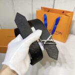 Louis-Vuitton-Reversible-Belt.png
