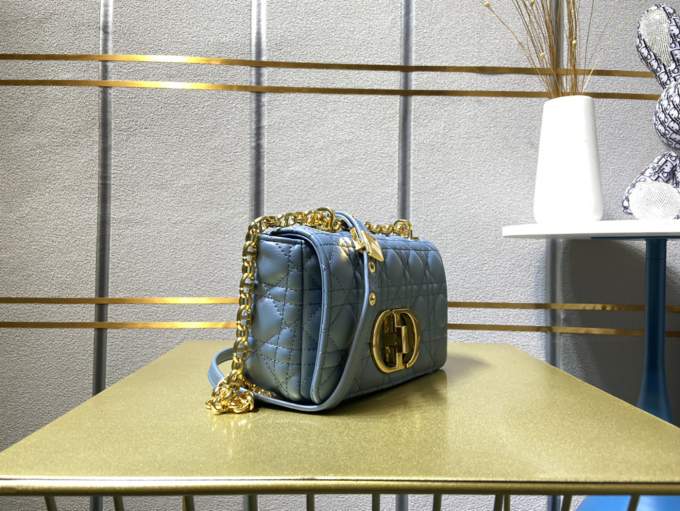 T4kFaWEyfna5KTkoMuZvDzxCUMX5pCwFUVRnNaFG_lg.jpeg Dior Small Caro Bag