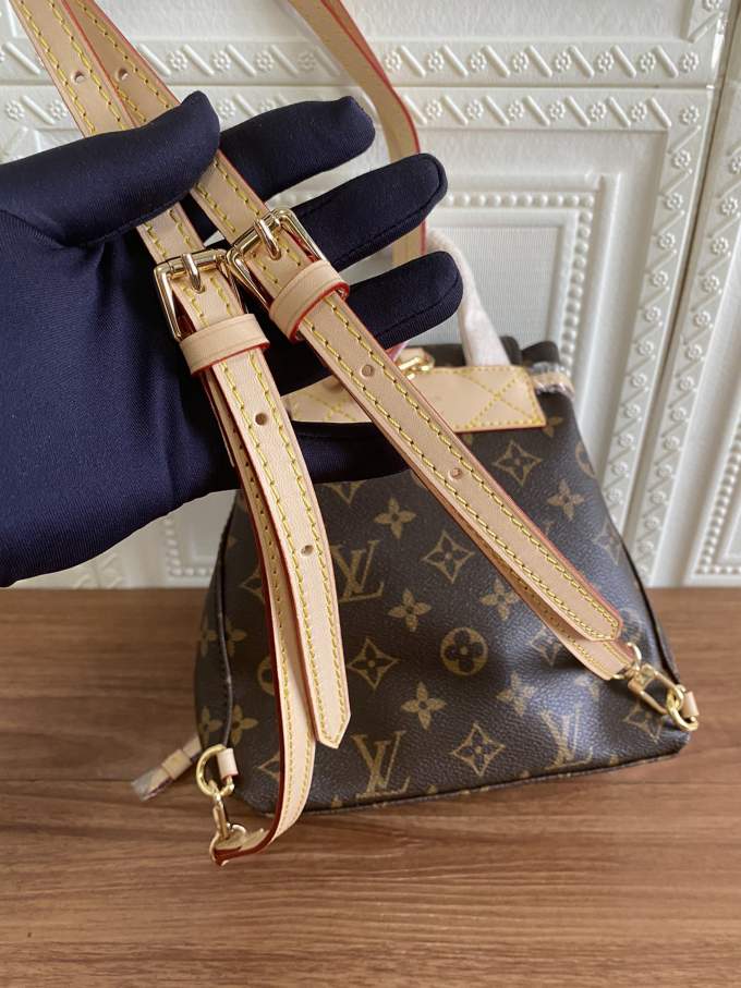 Tpv4xW12BZ2B1s3uHICbJUUae2C33StPcMcHZXgn_lg-1.jpeg Louis Vuitton Sperone BB Backpack