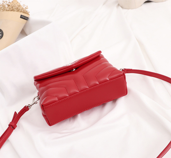af1e22af.jpg YSL Loulou Toy Bag Matelassé “Y” Leather