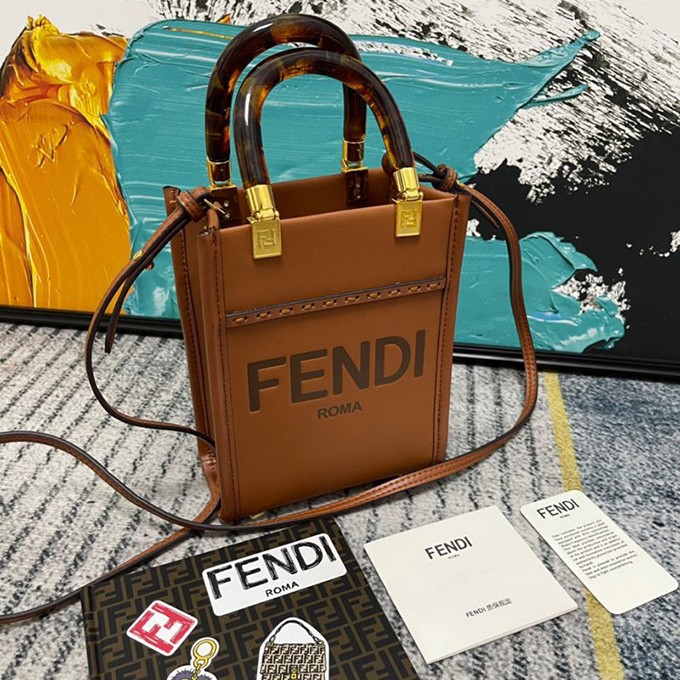 b1e674d5.jpg Fendi Small Sunshine Shopper