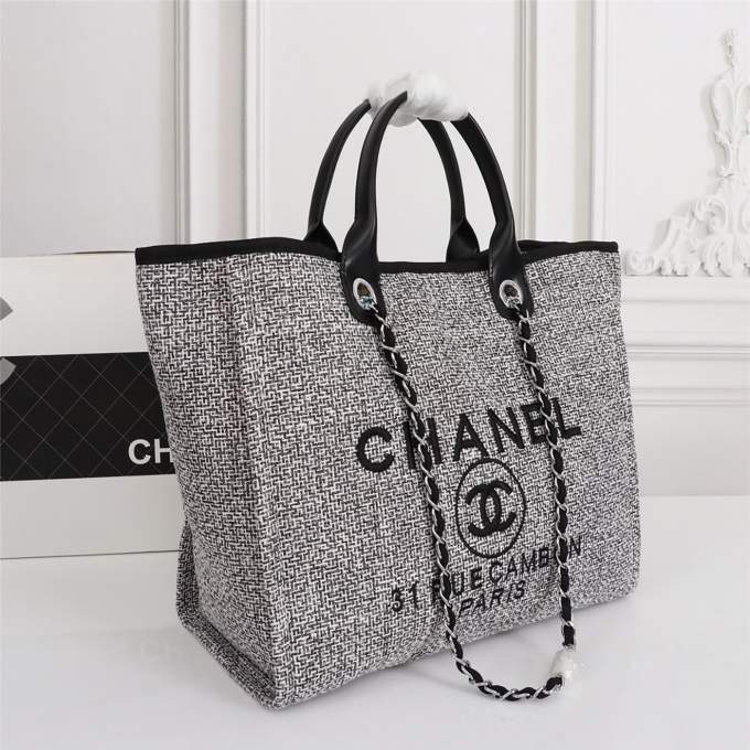bdK6ZKP0K0hM7q6fGQzVevb9KjIDsoqd8IifdrKy_lg.jpeg Chanel Shopping Bag
