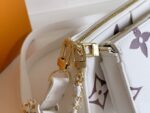 Louis-Vuitton-Multi-Pochette-Empreinte.png