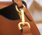 Fendi-Small-Croissant.png