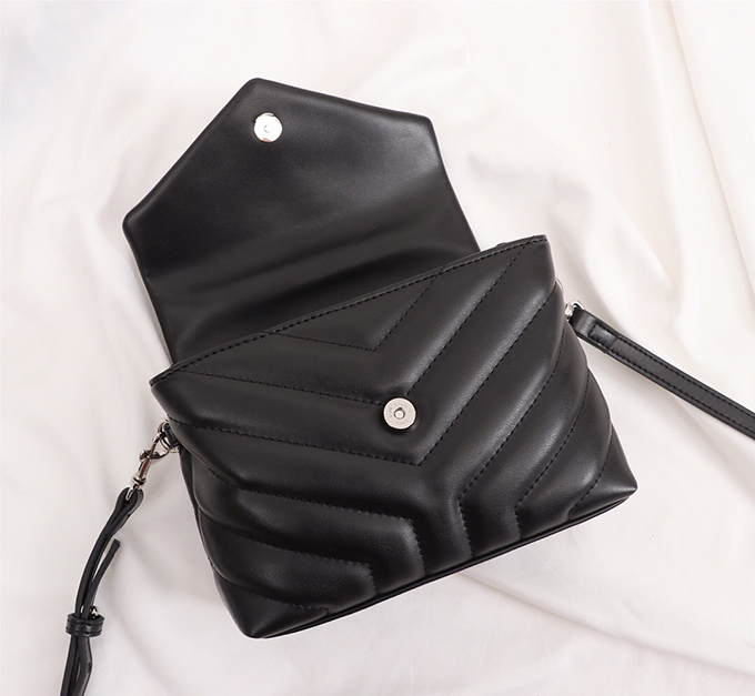 e75d36f5.jpg YSL Loulou Toy Bag Matelassé “Y” Leather