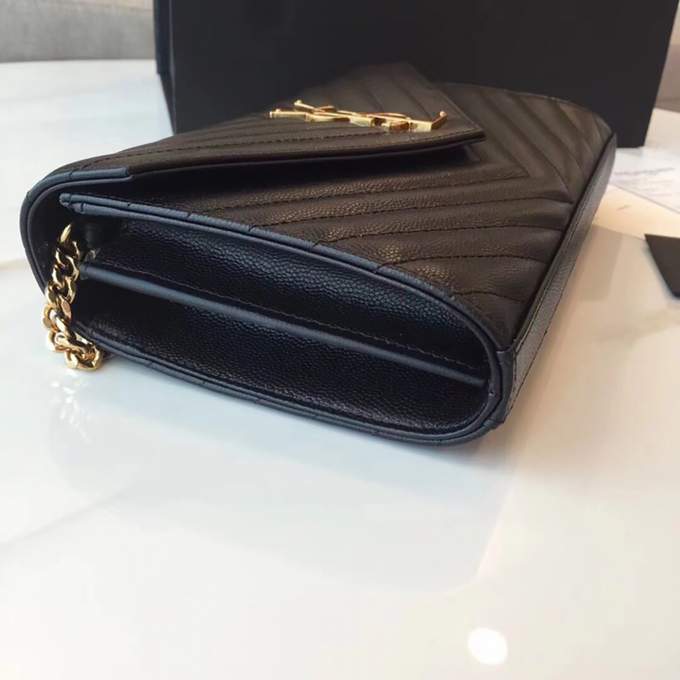 ehldTE9rNbwD9iihCidEPVmqdiVjlRDtFB79pf94_lg.jpeg YSL Monogram Chain Wallet