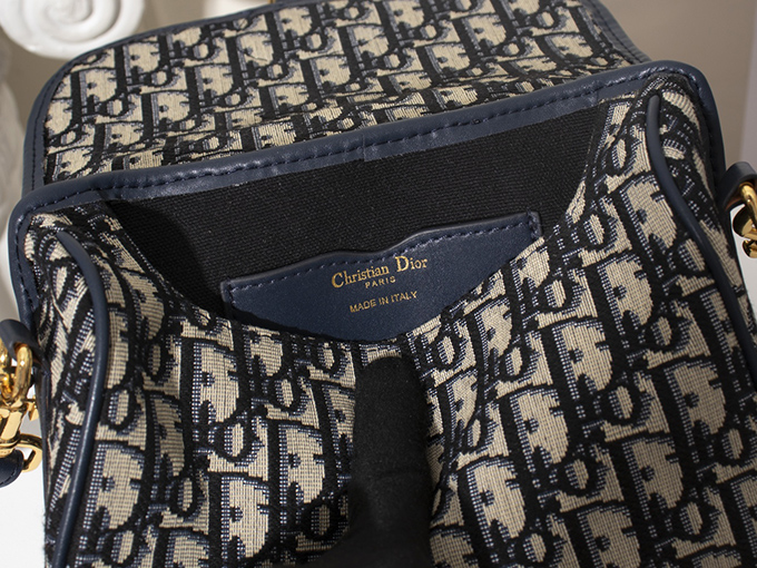 f9537c0e.jpg DIOR BOBBY BAG SMALL