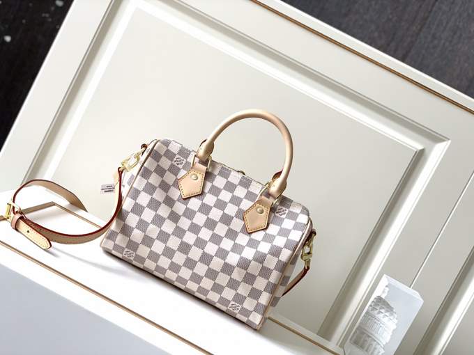 fkKkM075CG6nmHOawXD0tY3D1zQ3e18HjL78Skj0_lg-Copy.jpeg Louis Vuitton Speedy 35