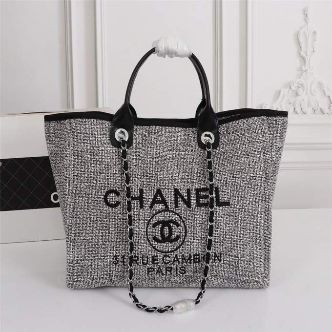gL9X86sjMaWQPEgmZnbH04nN7sWtTTl223H5AAtL_lg.jpeg Chanel Shopping Bag